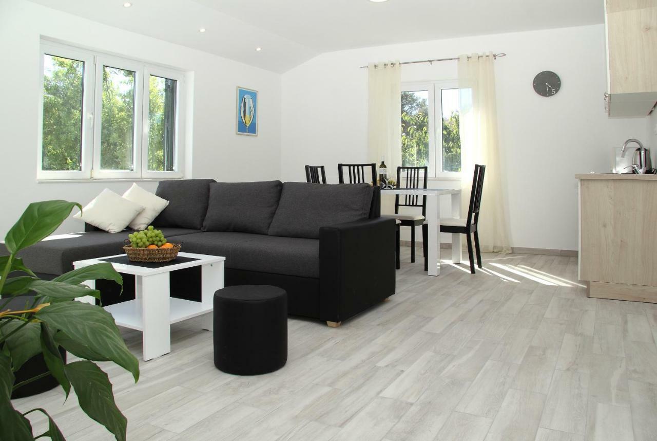 Apartments Mocici Екстериор снимка